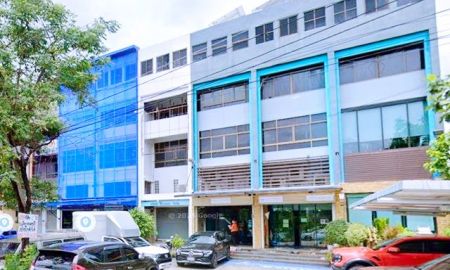 ให้เช่าอาคารพาณิชย์ / สำนักงาน - อาคารพาณิชย์ 4.5 ชั้น ตลาดเอซี ลำลูกกา 1.2 กม. Big C ลำลูกกา คลอง4 3 นอน 3 น้ำ ใกล้ BTS คูคต 900 ม.