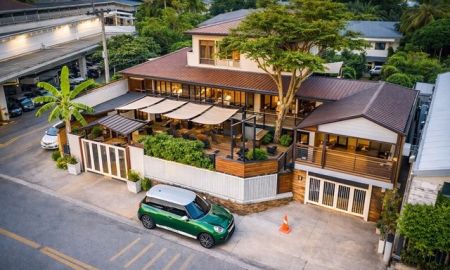 ให้เช่าบ้าน - ลาดปลาเค้า อมรพันธ์9 ใกล้ BTS เสนานิคม 2.6กม. เสนานิคม1 บ้าน2ชั้น 106ตร.วา. 320ตร.ม.ขนาดใหญ่ ฟังก์ชันครบ 10 นอน 3 น้ำ