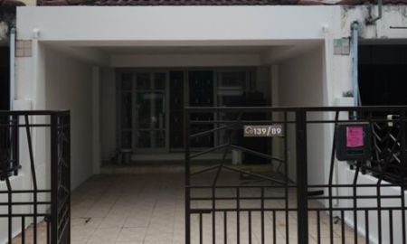 ขายทาวน์เฮาส์ - ขายทาวน์เฮ้าส์ 2 ชั้น ฟรีโอน หมู่บ้าน สิรีนเฮ้าส์ วัชรพล รีโนเวทใหม่ พร้อมอยู่ ใกล้ทางด่วนรามอินทรา