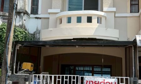 ขายทาวน์เฮาส์ - ขาย ทาวเฮ้าส์ รีโนเวท ใหม่ทั้งหลัง ขนาดพื้นที่ 18 ตรว. หมู่บ้าน ปาริชาต ถนน 345 บางคูวัด จ.ปทุมธานี ราคา 1.7 ล้าน บาท