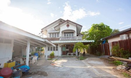 ขายบ้าน - ขายเดี่ยวบ้าน2ชั้นพร้อมที่ดิน 324ตารางวา4ห้องนอน 3ห้องน้ำราคา8,500,000บาท หน้าบ้านติดแม่น้ำเพชรบุรีหลังบ้านติดถนน ต.บ้านแหลมอ.บ้านแหลม จ.เพชรบุรี