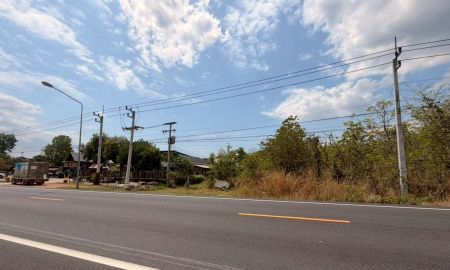 ขายที่ดิน - ทำเลทอง ติดถนนหลัก! ขายที่ดินสวย 3 งาน ติด คุณนายบ้านนา โฮมสเตย์ อุบลรัตน์