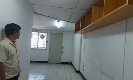 ขายอาคารพาณิชย์ / สำนักงาน - ขายถูกมาก!! ขายอาคารพาณิชย์ 4 ชั้น + ชั้นลอย ติดถนนประชาชื่น ริมคลองประปา บางซื่อ ใกล้ห้าง ทางด่วนฯ