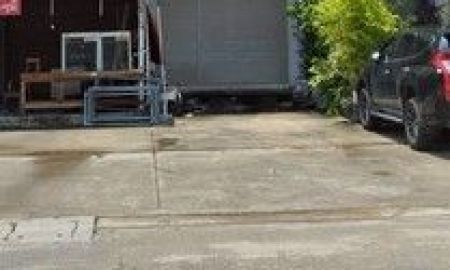 ขายอาคารพาณิชย์ / สำนักงาน - ขายอาคารพาณิชย์ 3.5 ชั้น 16 ตารางวา ทำเลทองย่านพุทธบูชา 39 ใกล้แยกวัดโอภาสี พร้อมเข้าอยู่ ทำเลศักยภาพสูงที่เชื่อมต่อได้หลายเส้นทาง