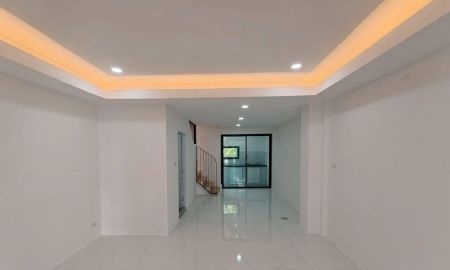 ขายทาวน์เฮาส์ - ทาวน์โฮม 2 ชั้น หมู่บ้านปรีชา 11 มีนบุรี ขนาด 16 ตารางวา 2 ห้องนอน ใกล้ MRT สายสีชมพูสถานีเศรษฐบุตรบําเพ็ญ ตกแต่งใหม่