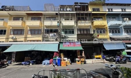 ขายอาคารพาณิชย์ / สำนักงาน - ขายตึกแถว3.5ชั้นซอยประชาสงเคราะห์38 พื้นที่ 15.3 ตรว. ขาย 9.5 ล้านบาท ทำเลค้าขายใจกลางห้วยขวาง อยู่ในตลาดเกียรติธงชัย ใกล้MRT ห้วยขวาง