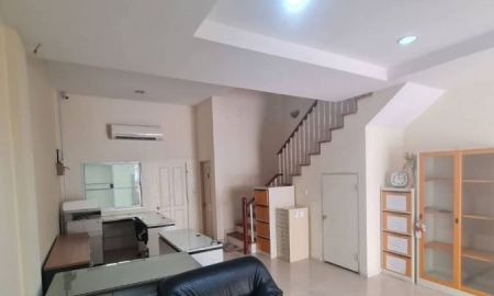 ให้เช่าทาวน์เฮาส์ - ให้เช่า ทาวน์โฮม โฮมออฟฟิศ 3 ชั้น โครงการ บ้านกลางเมือง The Royal Monaco ศรีนครินทร์ 24 แอร์ทั้งหลัง พร้อมอยู่ ราคา 28,000 บาท/เดือน