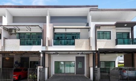 ขายบ้าน - ทาวน์โฮม 2 ชั้น รีโนเวทใหม่ ลิฟวิ่ง เรสซิเดนซ์ รังสิต-ราชพฤกษ์ หน้าบ้านไม่ชนใคร ใกล้ฟิวเจอร์ฯ