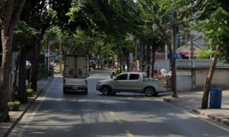 ขายที่ดิน - ที่ดินพร้อมสิ่งปลูกสร้าง ใจกลางสุขุมวิท เหมาะเป็นที่อยู่อาศัย