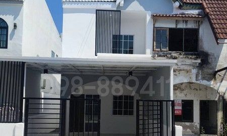 ขายบ้าน - ขายบ้านแฝด 2 ชั้น หมู่บ้านฉัตรหลวง ราษฎร์อุทิศ 54 เนื้อที่ 21 ตรว 3นอน 2น้ำ การเดินทางสะดวก