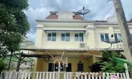 ให้เช่าทาวน์เฮาส์ - บ้านหลังมุม Privacy สูงสุด! หน้าบ้านไม่ชนใคร เช่าทาวน์โฮม ดิ เอ็กซ์คลูซีฟ นวลจันทร์ 56 พื้นที่ข้างบ้านกว้าง จอดรถได้ 2 คัน