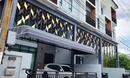 ให้เช่าบ้าน - จดบริษัทได้! โฮมออฟฟิศสุดหรู ลาดพร้าว-วังหิน ใกล้ MRT ภาวนา 800 เมตร แอร์ 7 เครื่อง เฟอร์ครบพร้อมอยู่ รับชาวต่างชาติ