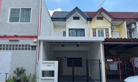 ขายทาวน์เฮาส์ - ทาวน์โฮม รีโนเวทพร้อมอยู่ ม.สินธานี 1 นวมินทร์ 93 (ซอย 1/4) ขนาด 18 ตารางวา 2 ห้องนอน ถนนนวมินทร์ ซอยนวมินทร์93 แขวงนวมินทร์ เขตบึงกุ่ม กรุงเทพมหานคร