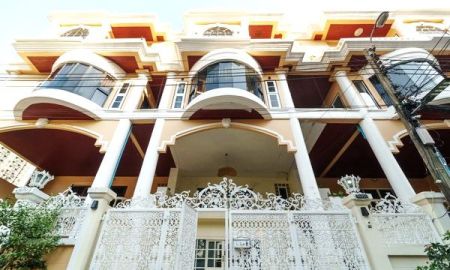 ให้เช่าทาวน์เฮาส์ - ให้เช่า] ทาวน์โฮม 5 ชั้น ทองหล่อ 25 / 5 ห้องนอน 5 ห้องน้ำ / 30 ตรว. 400 ตรม. **100,000**