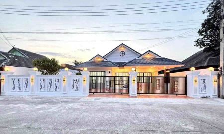 ขายบ้าน - บ้านเดี่ยวพร้อมอยู่ รีโนเวทใหม่ สไตล์โมเดิร์น ทำเลดี ใกล้แหลมฉบัง ทุ่งกราด