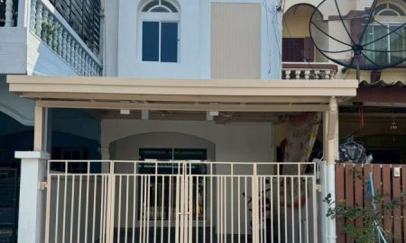 ขายทาวน์เฮาส์ - ทาวน์เฮ้าส์รีโนเวทใหม่ ม.เลิศอุบล นาคนิวาส 48 (ลาดพร้าว) ขนาด 16 ตารางวา 2 ห้องนอน ถนนนาคนิวาส แขวงลาดพร้าว เขตลาดพร้าว กรุงเทพมหานคร