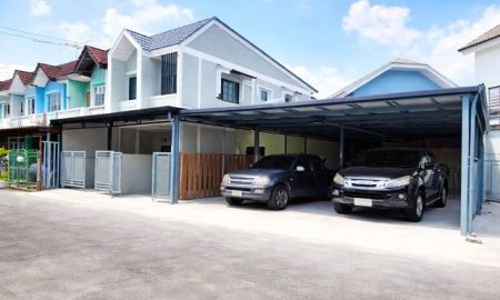 ให้เช่าทาวน์เฮาส์ - หลังมุม 30ตร.ว. ทำเลรามอินทรา115 ทาวน์เฮาส์ 3นอน 2น้ำ MRTเศรษฐบุตรบำเพ็ญ 300 ม. 210ตร.ม. 2-3 คัน รีโนเวทใหม่ สินแพทย์เสรีรักษ์ 1 กม.