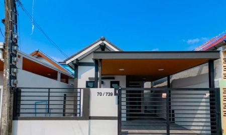 ขายบ้าน - ขาย บ้านเดี่ยวพร้อมอยู่! เฟอร์ครบ ไม่ต้องแต่งเพิ่ม 2 นอน 2 น้ำ มบ.อมรทรัพย์ ทำเลดี ใกล้ ตลาดหนองจอก และร้านสะดวกซื้อ