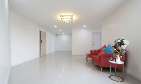 ขายคอนโด - ขายลดราคา Fortune Condo Town 85.36 ตารางเมตร 2 ห้องนอน ถนนนราธิวาสราชนครินทร์ เขตยานนาวา กรุงเทพ