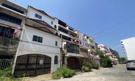 ขายทาวน์เฮาส์ - ขาย ทาวน์โฮม 5 ชั้นเต็ม (รวมดาดฟ้า) ใกล้พาราไดซ์ ซีคอน ศรีนครินทร์