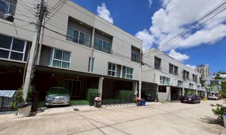 ขายทาวน์เฮาส์ - ขายทาวน์โฮม 3 ชั้น Patio แจ้งวัฒนะ ราคาถูกมาก เนื้อที่ 18.8 ตรว 3นอน 3น้ำ หน้าบ้านหัน ทิศเหนือ บ้านเย็นสบาย ไม่ร้อนแดดตลอดทั้งวัน