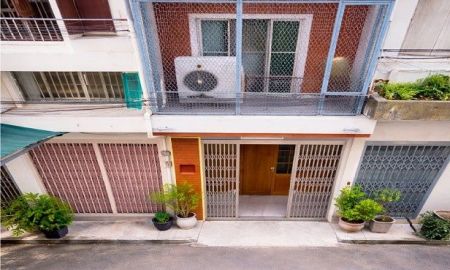 ให้เช่าอาคารพาณิชย์ / สำนักงาน - ถนนเพชรบุรี1-7 ให้เช่า อาคารพาณิชย์ 3 ชั้น 3แอร์ 3นอน 2น้ำ ใกล้ BTSราชเทวี650 ม. ARLพญาไท 800ม. 14 ตร.ว. แพลทินัม 1.6 กม. ประตูน้ำ 1.5 กม.