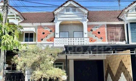 ขายทาวน์เฮาส์ - ขายทาวน์เฮ้าส์ 2 ชั้น ปิยวรารมย์ คลอง 4 ธัญบุรี เนื้อที่ 24 ตรว 3นอน 2น้ำ เดินทางสะดวก เข้าเมืองได้หลายเส้นทาง