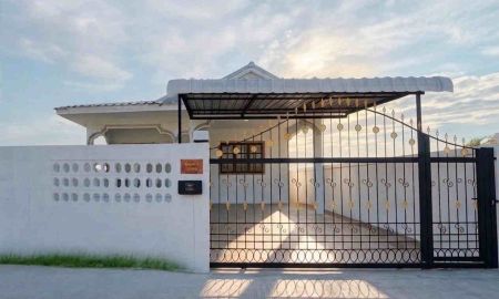 ขายบ้าน - ขายบ้านเดี่ยว 3 ห้องนอน พร้อมเข้าอยู่ ซอยสยามคันทรีคลับ