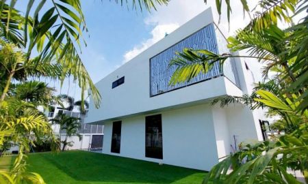 ขายบ้าน - บ้านหรูสำหรับขาย เมืองพัทยา จังหวัดชลบุรี