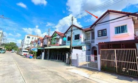 ขายทาวน์เฮาส์ - ขายทาวน์เฮ้าส์ รีโนเวทใหม่ สวย หมู่บ้านคลองสามชัยพกษ์ เลียบคลองสาม ตำบลคลองสาม อำเภอคลองหลวง ปทุมธานี ใกล้โรงเรียนสารสาสน์วิเทศคลองหลวง