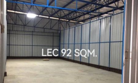 ให้เช่าโรงงาน / โกดัง - โกดังให้เช่าขนาดเล็ก คลังสินค้าให้เช่าขนาดเล็ก ถนนเลียบด่วนเอกมัย-รามอินทรา เกษตรนวมินทร์ โยธินพัฒนา 3 สามารถออกไปยังถนนลาดพร้าว 101 ไ