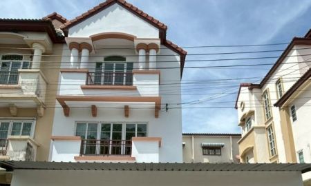 ให้เช่าบ้าน - ให้เช่าโฮมออฟฟิศโมเดิร์น 3.5 ชั้น 280 ตรม. หมู่บ้านสรานนท์ ปากเกร็ด