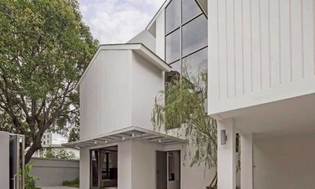 ขายบ้าน - ขายบ้านเดี่ยว 3 ชั้น ใกล้เอกมัย ทองหล่อ ซอยปรีดี 14