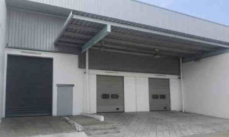 ให้เช่าโรงงาน / โกดัง - ให้เช่าโกดังโรงงานพร้อมออฟฟิศ ย่านถนนบางนา-ตราด กม.39 ขนาด 1,200 ตรม.พื้นที่สีม่วง