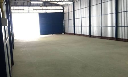 ให้เช่าโรงงาน / โกดัง - โกดังให้เช่า คลังสินค้าให้เช่า ถนนเลียบด่วนเอกมัย-รามอินทรา เกษตรนวมินทร์ โยธินพัฒนา 3 สามารถออกไปยังถนนลาดพร้าว 101