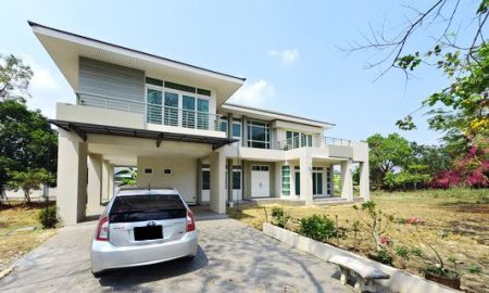 ให้เช่าบ้าน - ให้เช่า] หมู่บ้าน เลควูด คันทรี คลับ บางนา / 3 ห้องนอน 4 ห้องน้ำ / 600 ตรว. 400 ตรม. **85,000**