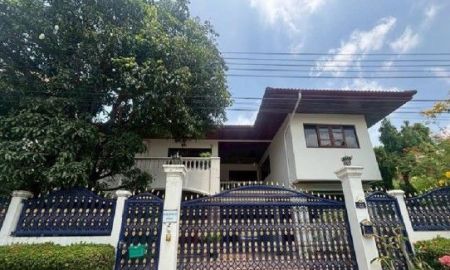 ขายบ้าน - ขายบ้านเดี่ยว 2 ชั้น หมู่บ้านผกามาศ ซอยปรีดีพนมยงค์ 14 สุขุมวิท 71 / ทำเลดีมาก / บ้านสวยมาก / ขายราคาพิเศษ