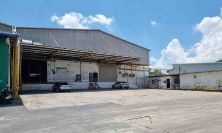 ให้เช่าโรงงาน / โกดัง - ให้เช่าโกดังเก็บสินค้า ย่านถนนศรีนครินทร์ ขนาด 2,000 ตรม. พื้นยกสูง สำโรงเหนือ สมุทปราการ