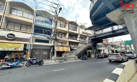 ขายอาคารพาณิชย์ / สำนักงาน - ขายอาคารพาณิชย์ 3.5ชั้น 15 ตารางวา ถนนอรุณอมรินทร์ บางกอกน้อย