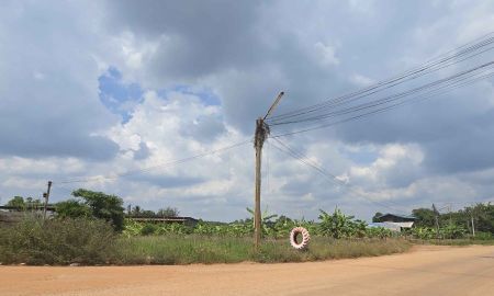 ให้เช่าที่ดิน - ที่ดินเปล่า ขนาด 1.3 ไร่ (2100 ตารางเมตร) ทำเลดี ใก้ลแยกหัวนา พื้นที่มีขนาดกว้าง ติดถนน เดินทางสะดวก ใกล้ตัวอำเภอสนามชัยเขต