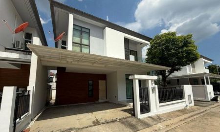 ให้เช่าบ้าน - ให้เช่าบ้านเดี่ยว 3 ห้องนอน 3 ห้องน้ำเฟอร์นิเจอร์ครบ รามคำแหง 94 ใกล้ โรงเรียนเตรียมอุดมน้อมเกล้า