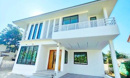 ให้เช่าบ้าน - คฤหาสน์ 2 ชั้น 5นอน MRTลาดพร้าว 1.5กม. 100 ตร.ว. 300 ตร.ม. รัชดา34-38 เซ็นทรัล ลาดพร้าว 2.5 กม. Double Volume ม.ราชภัฏจันทรเกษม 1.3 กม.