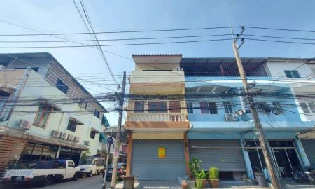 ขายทาวน์เฮาส์ - ขายตึก 3 ชั้น หลังมุม ชุมชนร่มเย็น คลอง2 ลำลูกกา-ปทุมธานี