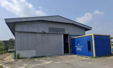 ให้เช่าโรงงาน / โกดัง - โกดังให้เช่า โรงงานให้เช่า คลังสินค้าให้เช่า พื้นที่ประมาณ 1 ไร่ พื้นที่โกดัง โรงงาน 800 ตารางเมตร พร้อมสำนักงาน ถนน 345 ปากเกร็ด นนทบุรี