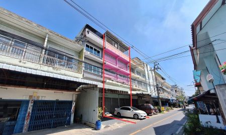 ขายอาคารพาณิชย์ / สำนักงาน - ขายตึกแถว3.5ชั้น 2คูหา พื้นที่56ตร.ว. หลังตั้งฮั้วเส็ง ซ.สิรินธร5 บางบำรุ บางพลัด กทม