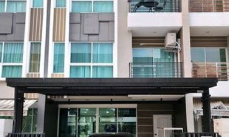 ให้เช่าทาวน์เฮาส์ - ให้เช่า] หมู่บ้าน ดิ เอสเตท ศรีนครินทร์ 2 / 3 ห้องนอน 3 ห้องน้ำ / 22 ตรว. 195 ตรม. **35,000**