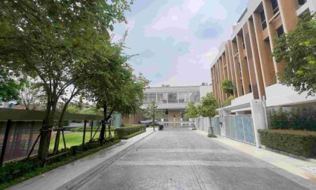 ขายทาวน์เฮาส์ - ขายทาวน์โฮมใหม่ โครงการ Mayfield ปิ่นเกล้า 3.5 ชั้น 28 ตรว. ใกล้เซ็นทรัลปิ่นเกล้า ซอยบรมราชชนนี 6 เขตบางพลัด กรุงเทพ