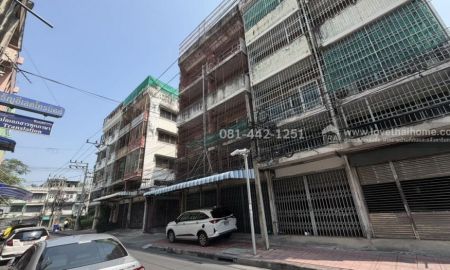 ขายอาคารพาณิชย์ / สำนักงาน - ขายตึกแถว5ชั้น 2คูหา ถนนสี่พระยา ติดถนนเมนซอยจินดาถวิล เชื่อมออกถนนพระราม4ได้ พื้นที่ 29 ตรว. ขายเพียง 38 ล้านบาท ห้องมุม ใจกลางเมือง ใกล้ MRT สามย่าน