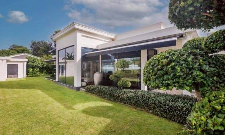 ขายบ้าน - ขายบ้านวิลล่าหรูสไตล์โมเดิล ขอบอ่างมาบประชัน พัทยา บางละมุง ชลบุรี