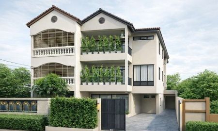 ให้เช่าทาวน์เฮาส์ - เมเจอร์ ซีนีเพล็กซ์ เอกมัย 1.5 กม. ใกล้BTSเอกมัย 1.2กม.ดีไซน์ทันสมัย ทาวน์เฮ้าส์ใหม่ 3.5 ชั้น 4 นอน 5 น้ำ 31ตร.ว. 380ตร.ม.